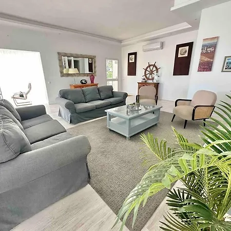 Villa Capitano -seaviews -4 Bedrooms - La Cala *
